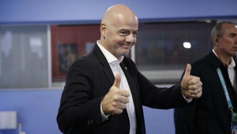 Infantino durante su visita al Mundial Femenil de Futbol Sub-17