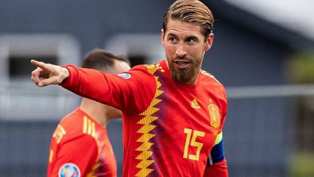 Sergio Ramos durante un juego con la selección de España