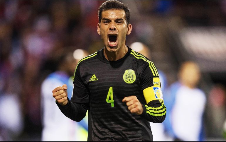 Rafa Márquez celebra anotación con México