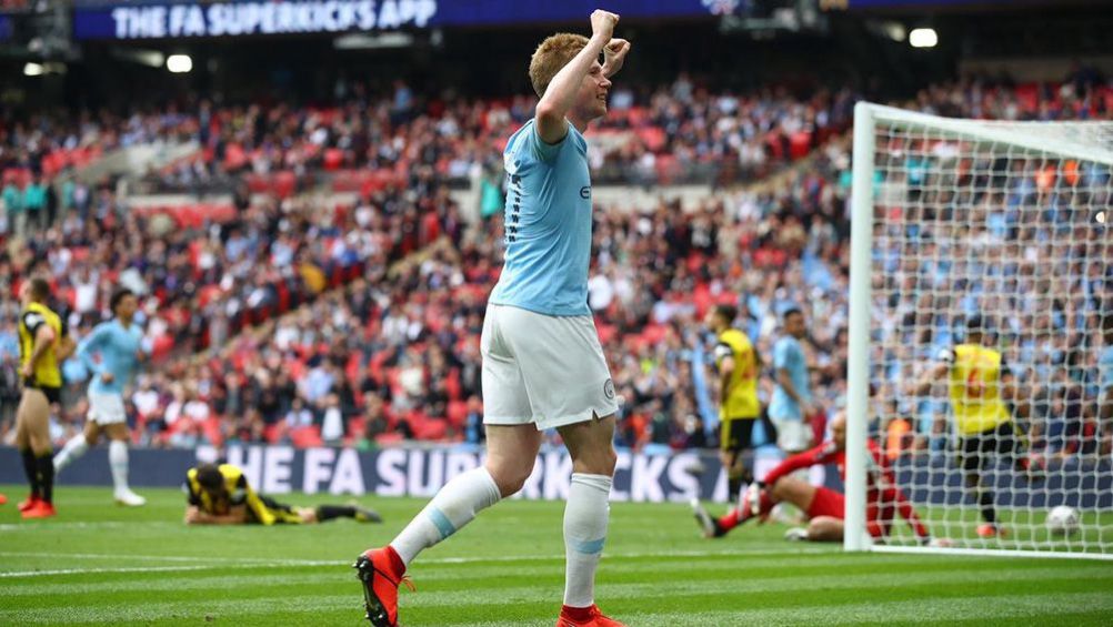  Kevin De Bruyne festeja un triunfo de Manchester City