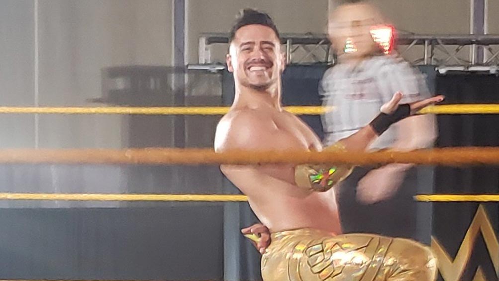 Ángel Garza en una función de NXT