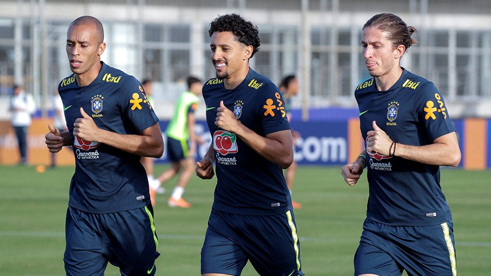 Filipe Luis, en entrenamiento de Brasil 