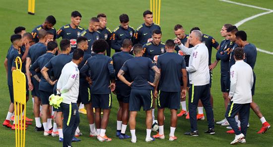 Jugadores de Brasil, en entrenamiento