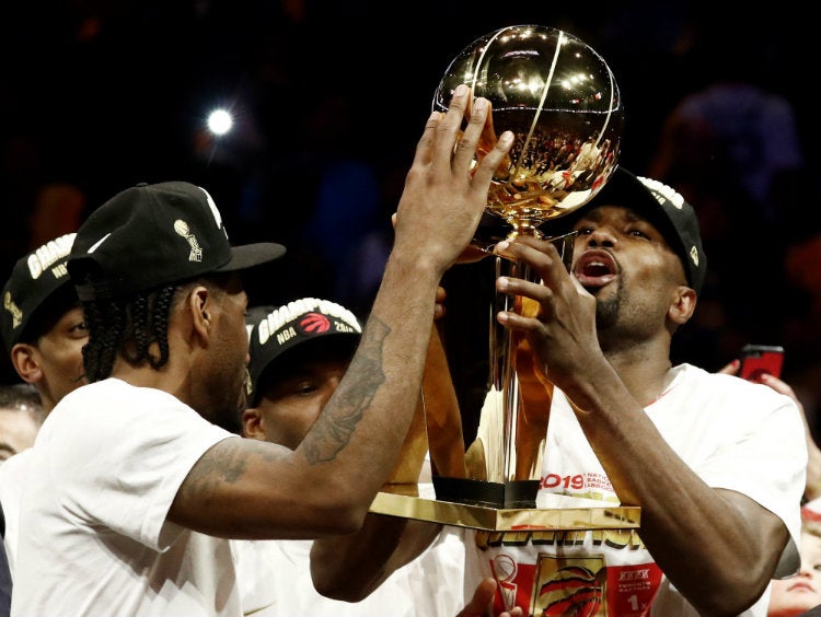 Raptors festeja triunfo ante Warriors en la Final de la NBA