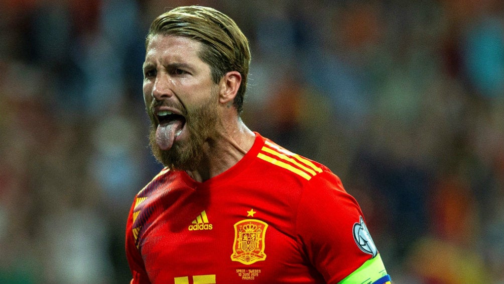 Sergio Ramos en un partido con España 