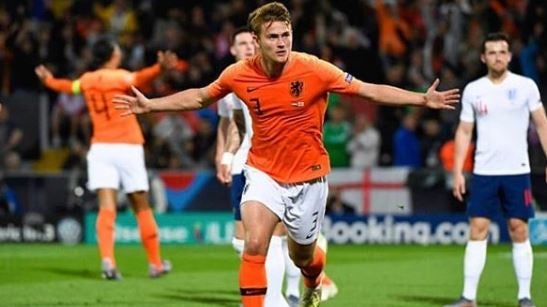 De Ligt festeja en partido de Holanda