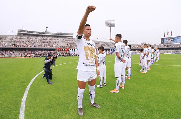 Pablo Barrera previo a un partido en CU