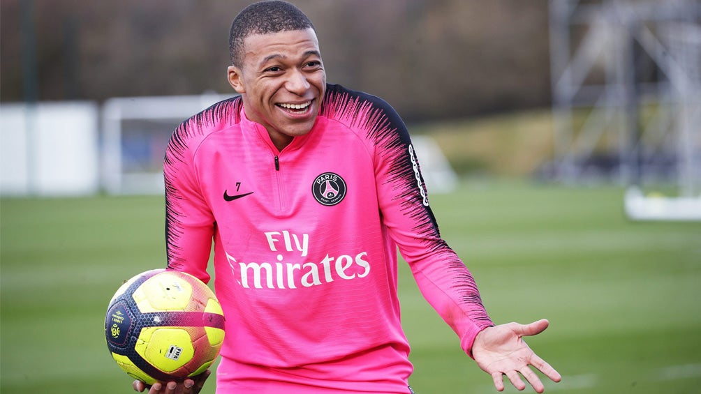 Kylian Mbappé, durante una práctica con el PSG