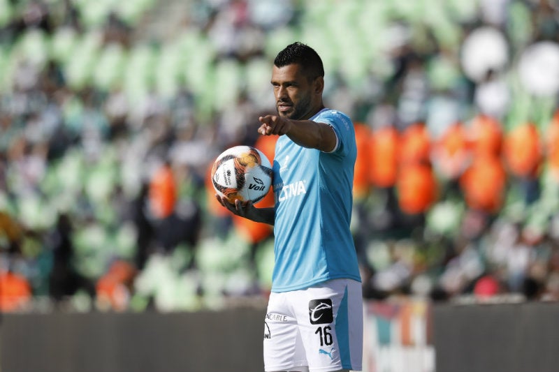 Samudio, durante un juego con Gallos Blancos