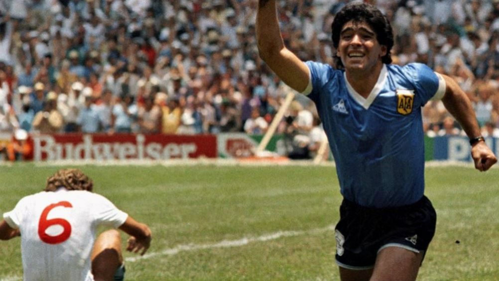 Maradona en festejo de gol