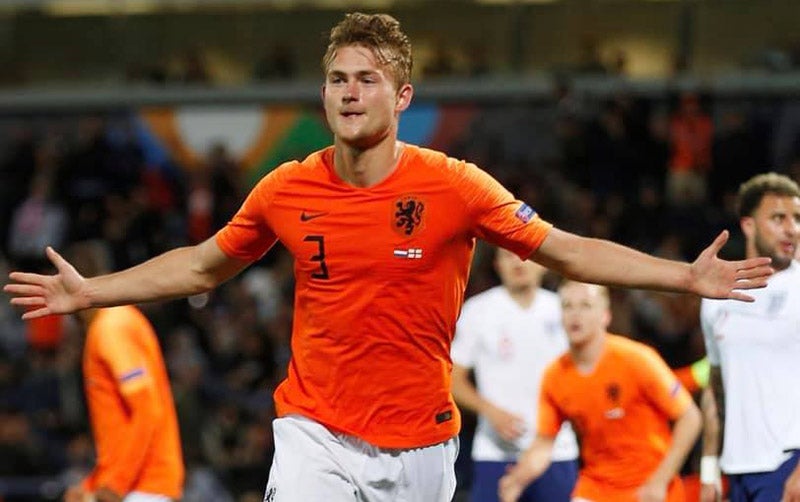 De Ligt celebra un tanto con la selección de Holanda 