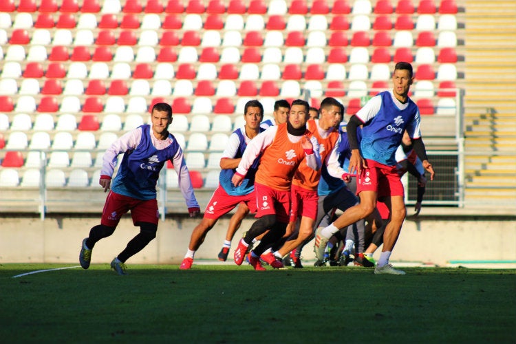 Mauro Quiroga ('9'), durante un entrenamiento con Curicó Unido