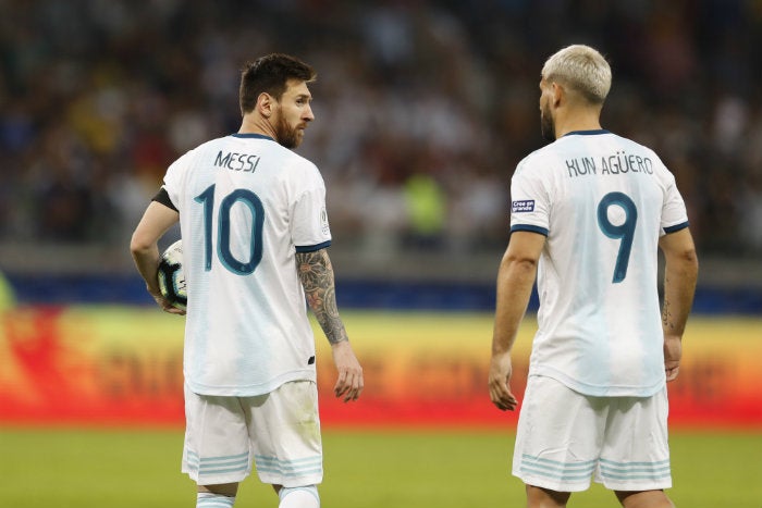 Messi y Agüero, en un partido