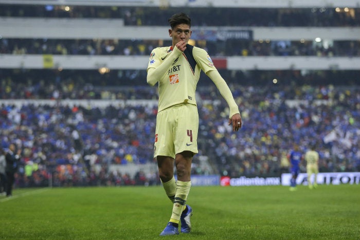 Edson, en festejo de gol con América