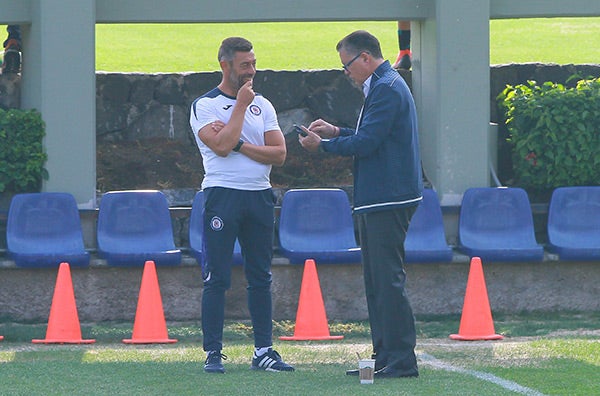 Caixinha y Peláez conversan en La Noria