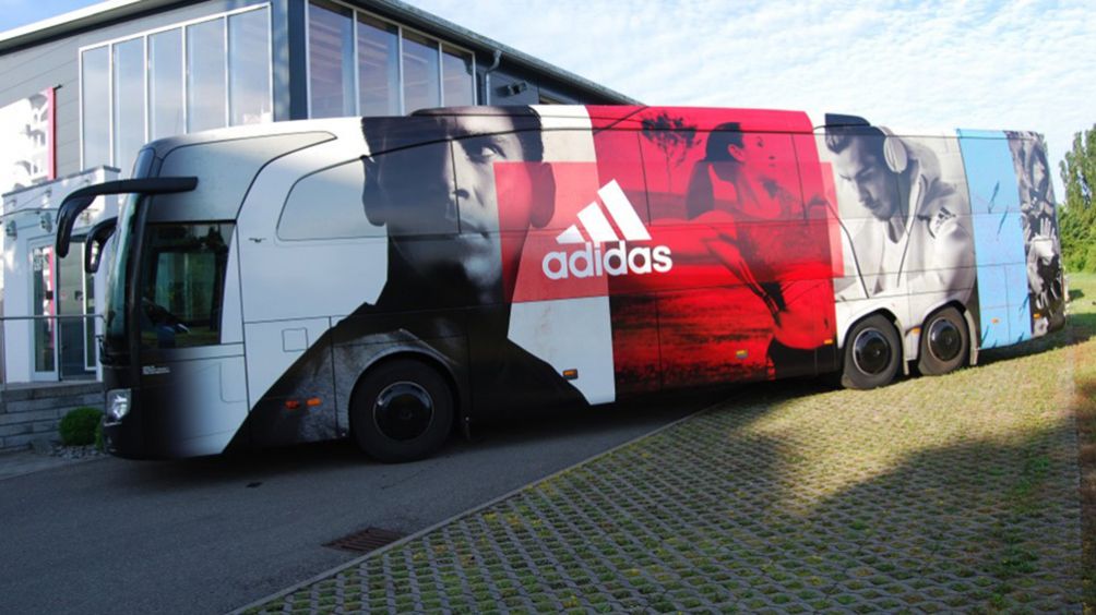 Autobús de Adidas