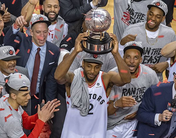 Kawhi Leonard tras ganar el título de NBA 