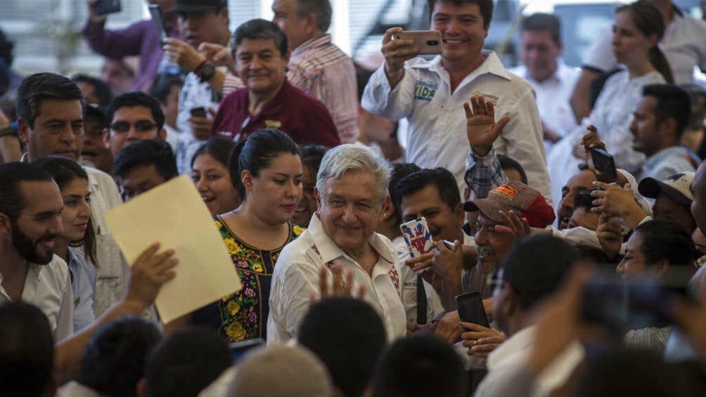 López Obrador durante una reunión con el presidente de El Salvador