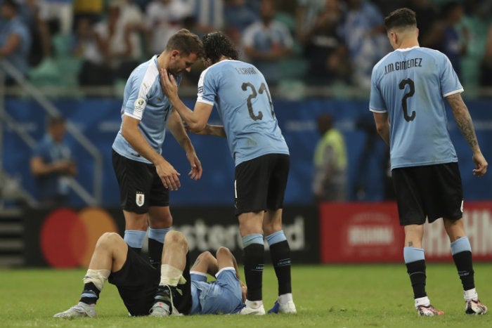 Jugadores de Uruguay tras perder vs Perú 