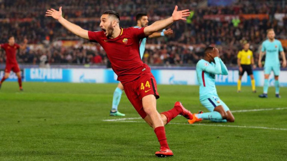 Manolas corre eufórico tras marcar el tercer gol