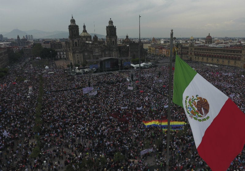 Vista aérea del Zócalo de la CDMX en evento de AMLO