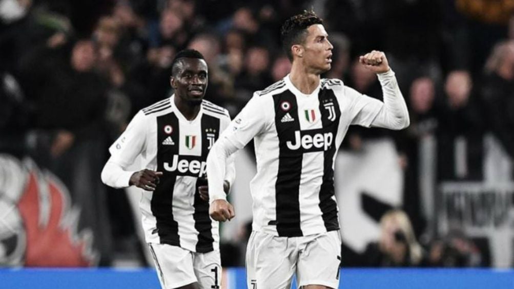 Cristiano Ronaldo festeja un gol con la Juventus