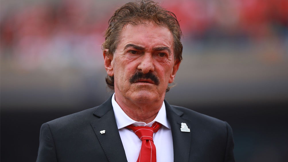 Ricardo La Volpe, durante un juego con el Toluca