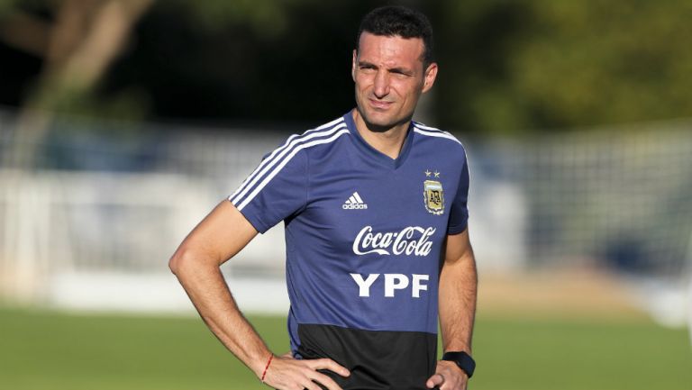 Lionel Scaloni durante un entrenamiento con la Albicelest