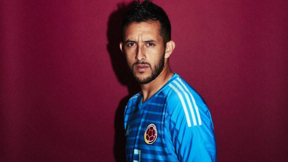 Camilo Vargas con la camiseta de la selección de Colombia 