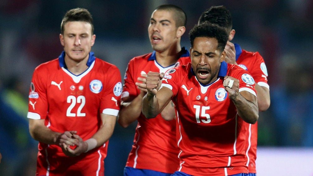 Jean Beausejour celebra triunfo de Chile