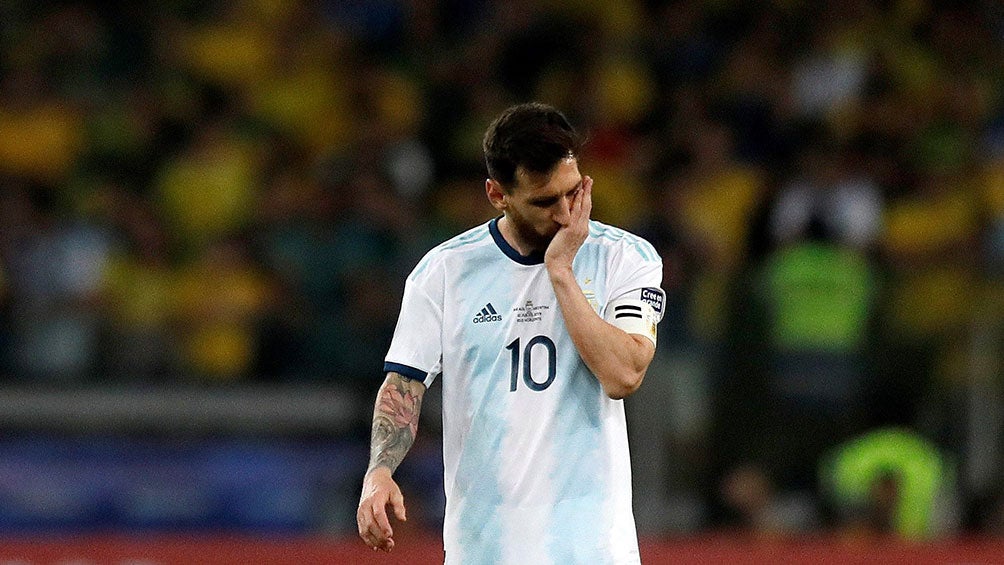 Messi lamenta una acción con Argentina