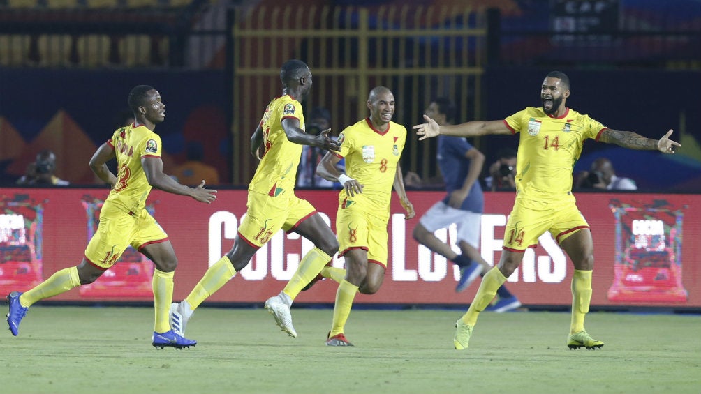 Los jugadores de Benín celebran su gol ante Marruecos en Octavos de Final