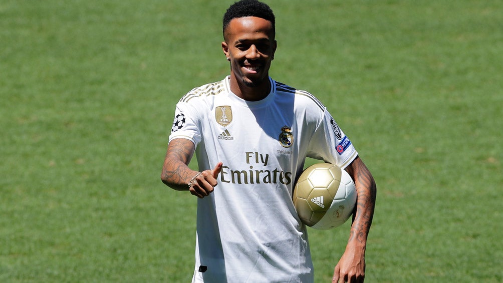 Militao, durante su presentación con el Real Madrid 