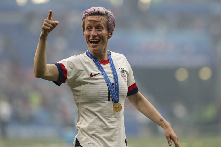 Rapinoe festeja título de Estados Unidos