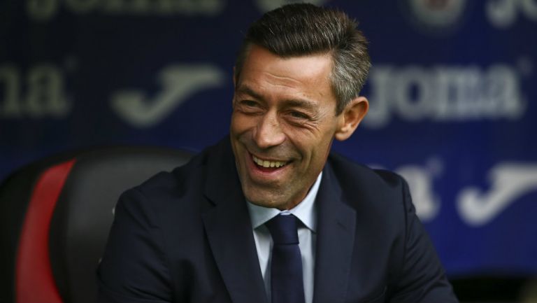 Pedro Caixinha durante un juego del Cruz Azul 