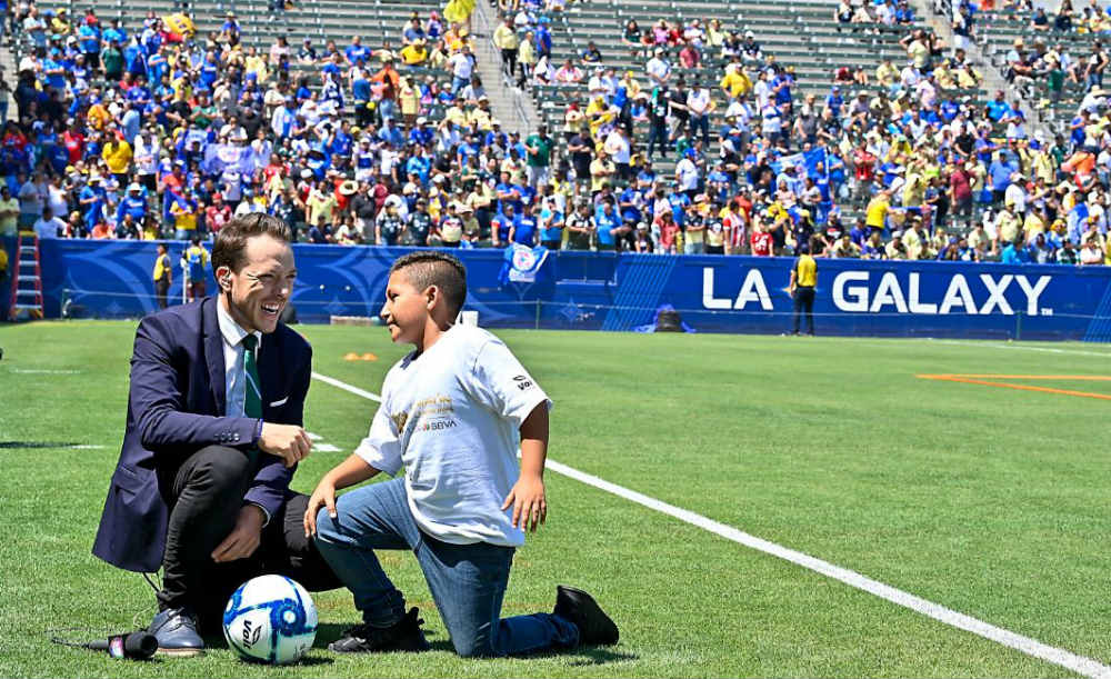 Pequño disfruta previo al duelo Cruz Azul vs Necaxa