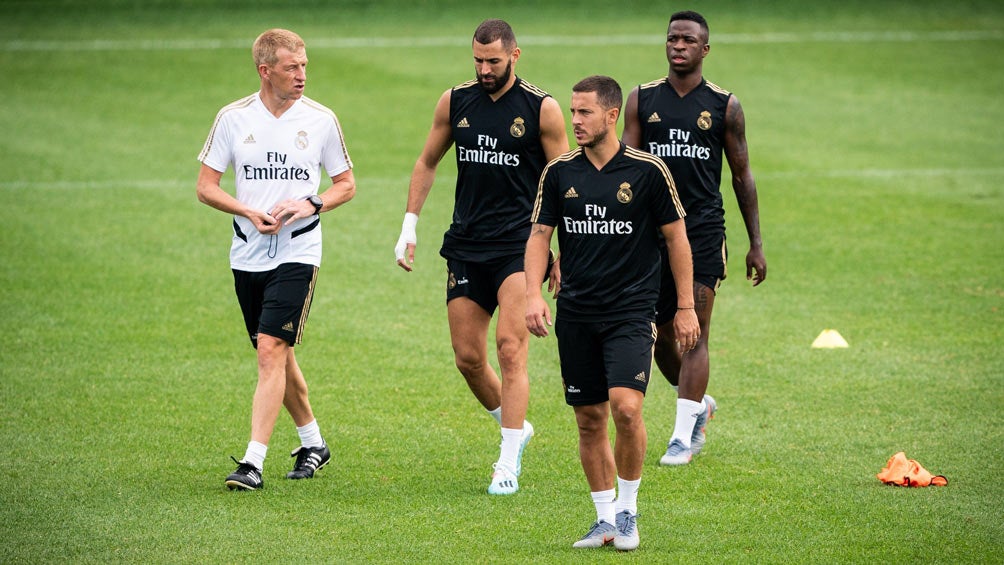 Hazard junto a Benzema y Vinícius Júnior durante un entrenamiento del Real Madrid