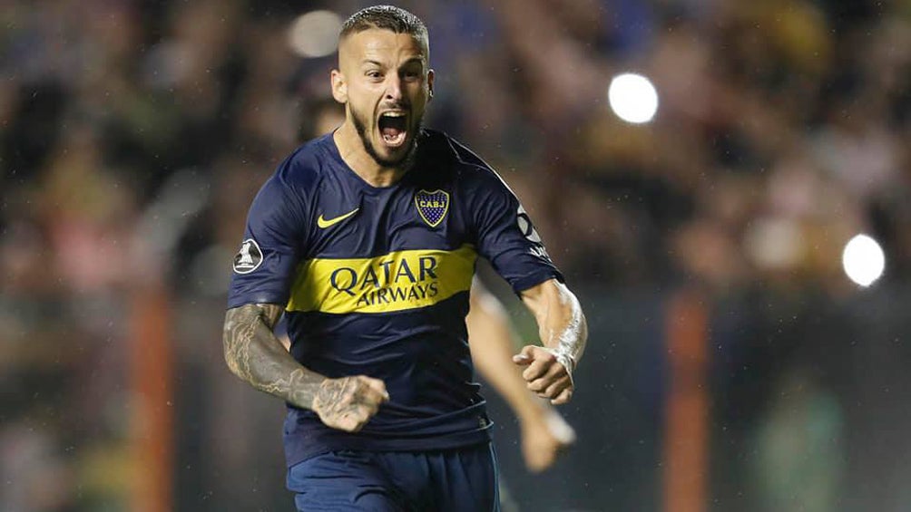 Darío Benedetto celebra una anotación con Boca Juniors 