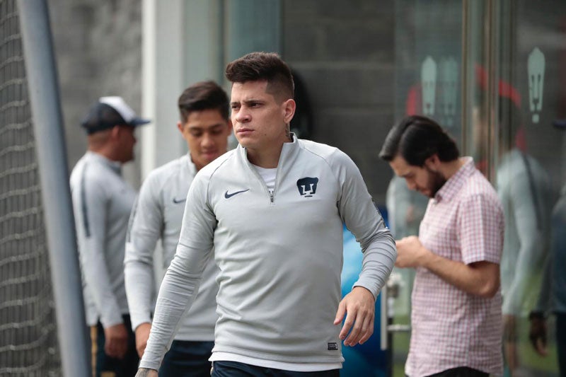 Juan Iturbe en la práctica de Pumas