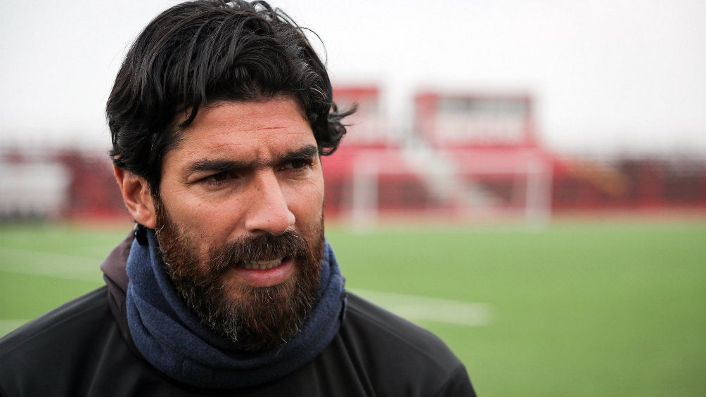 Sebastián Abreu previo a su primer entrenamiento con el Boston River