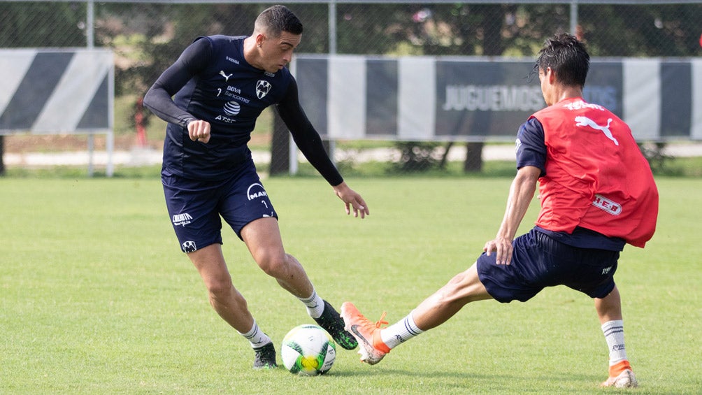 Rogelio Funes Mori, durante un entrenamiento con Monterrey