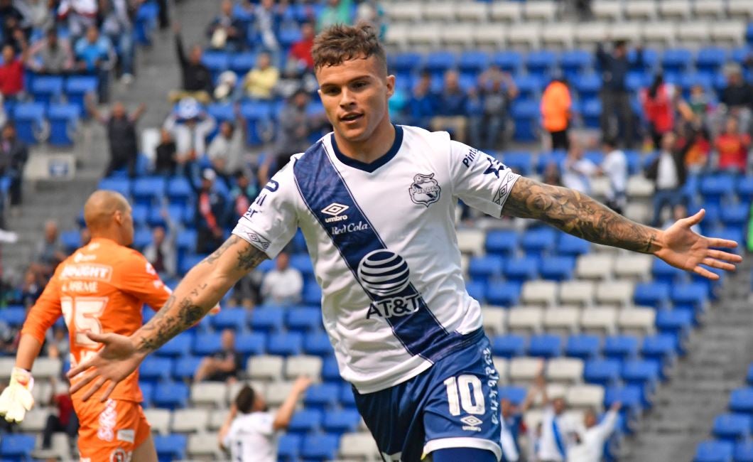 Christian Tabó festeja gol contra Xolos