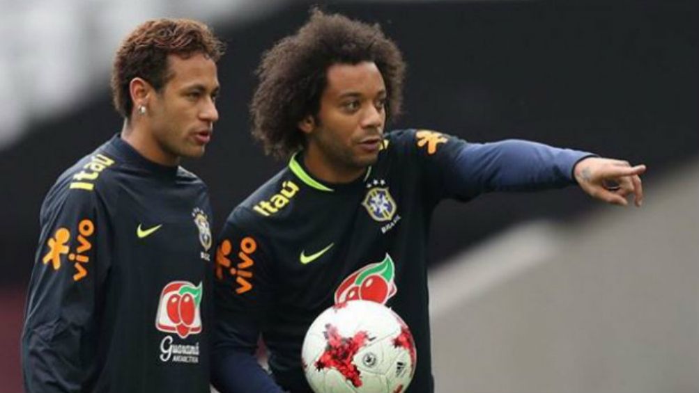 Neymar y Marcelo, en una práctica con Brasil