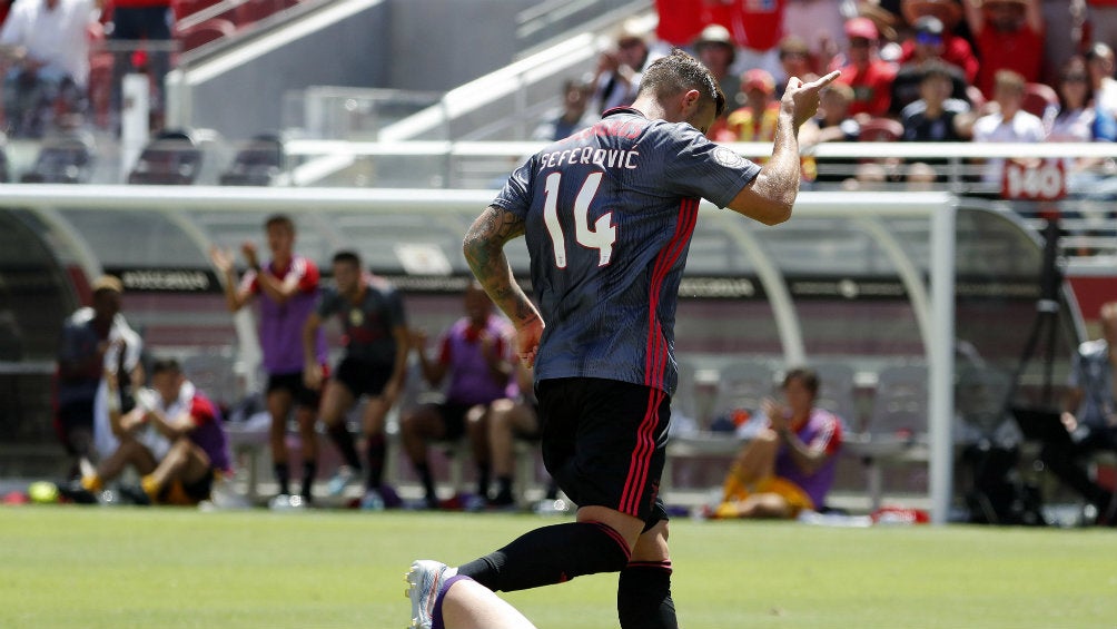 Haris Seferovic celebra anotación contra el Rebaño