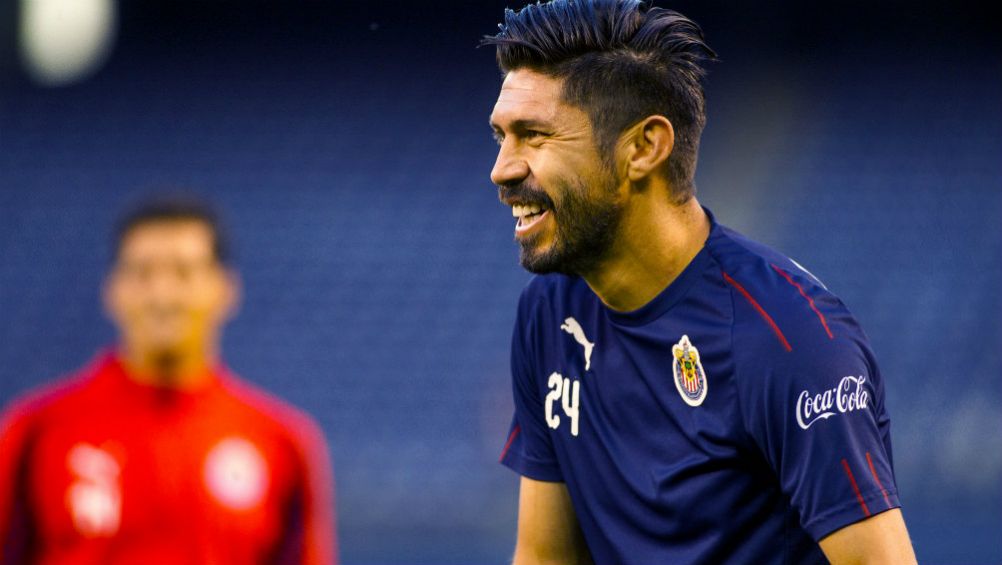 Oribe, en un entrenamiento de Chivas