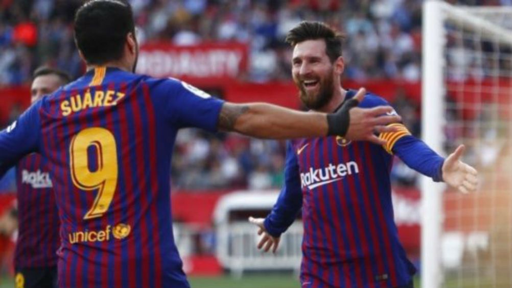 Messi y Suárez festejan gol