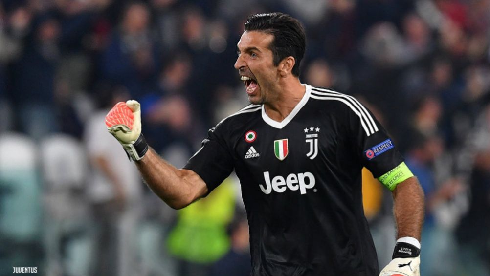 Buffon, en festejo con Juventus