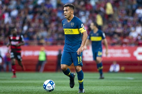 Tévez durante un compromiso ante Xolos 