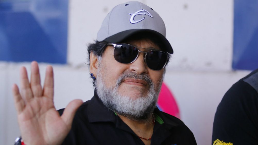 Diego Maradona, en el banquillo de Dorados