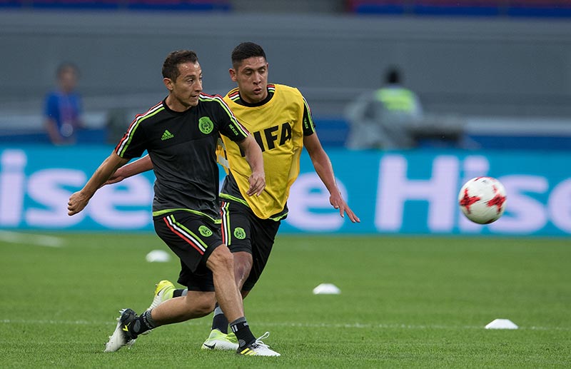 Guardado y Álvarez en un entrenamiento del Tri